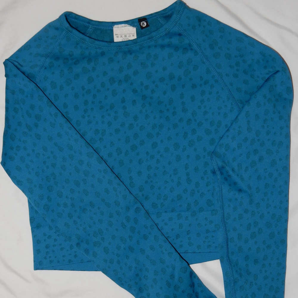 Aybl blue open-back long sleeve crop top